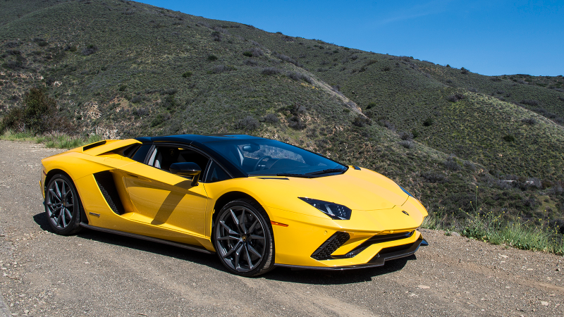 Illustration for article titled The $460,000 740 HP Lamborghini Aventador S Is Barely A Car